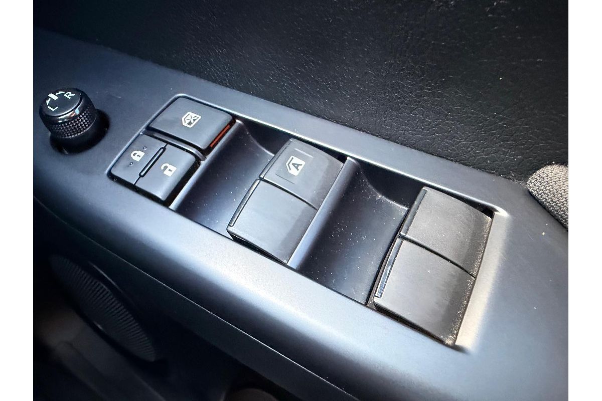 2023 Toyota Hilux SR GUN126R 4X4