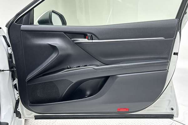 2022 Toyota Camry Ascent AXVH70R thumb-18