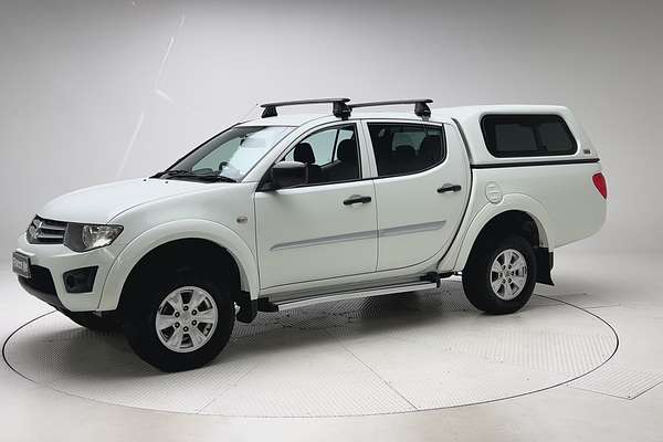 2014 Mitsubishi Triton GLX MN 4X4 thumb-3