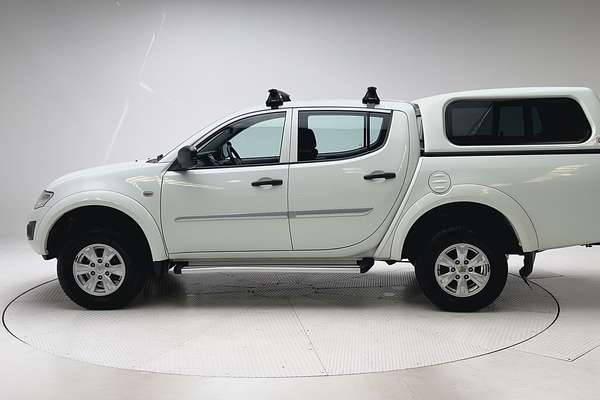 2014 Mitsubishi Triton GLX MN 4X4 thumb-4