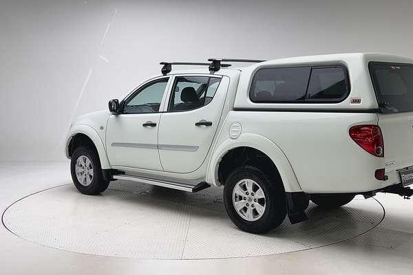2014 Mitsubishi Triton GLX MN 4X4 thumb-5