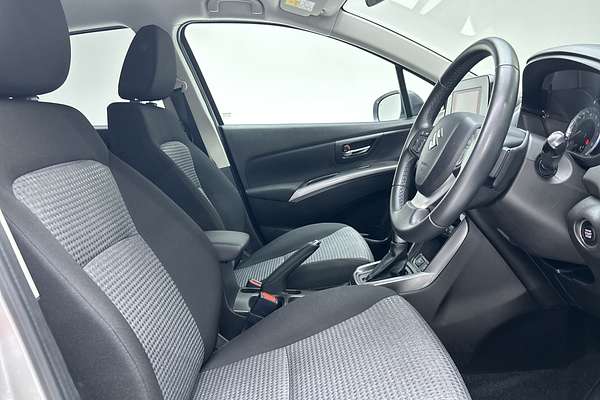 2023 Suzuki S-Cross Plus JYB thumb-12