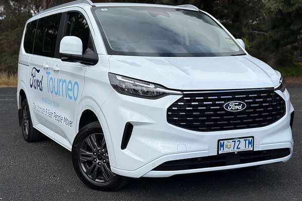 2025 Ford Tourneo Titanium X AV SWB