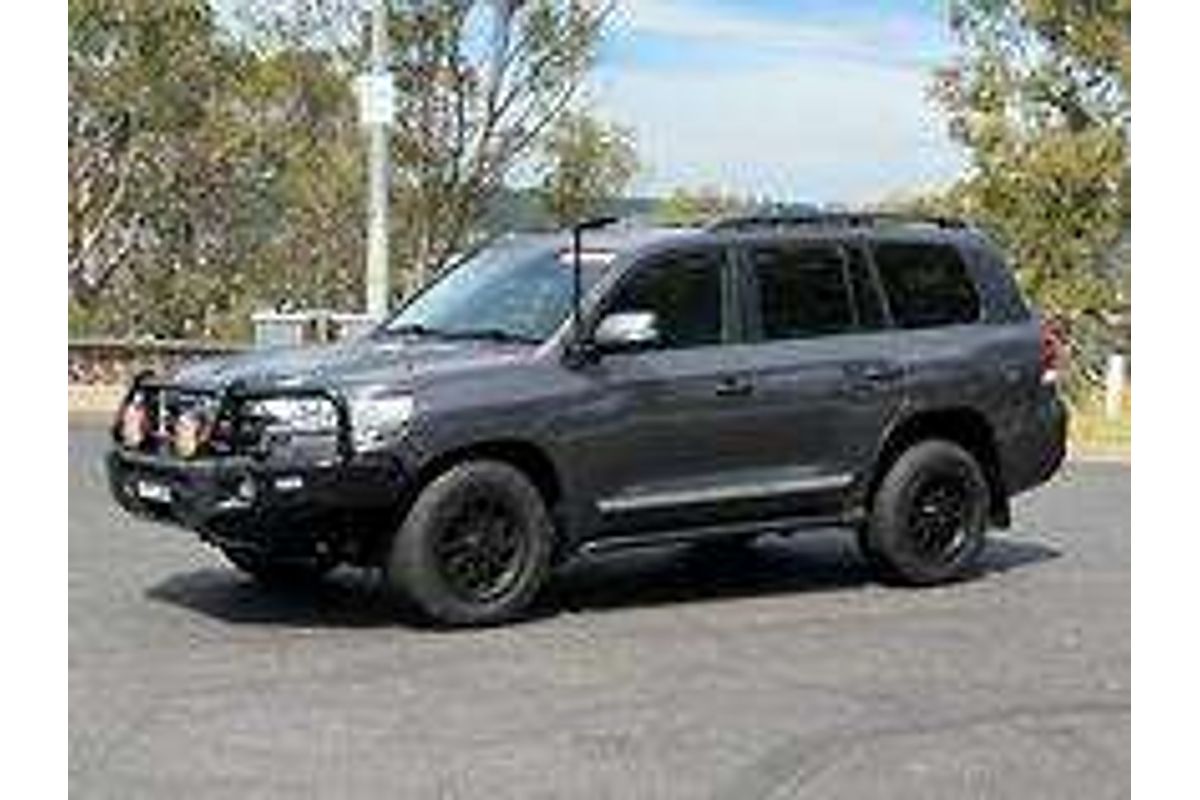 2018 Toyota Landcruiser Sahara VDJ200R
