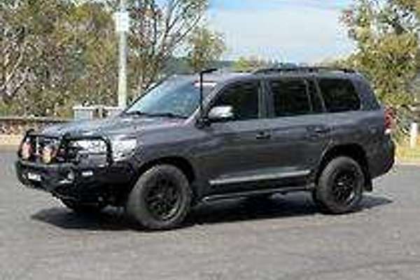 2018 Toyota Landcruiser Sahara VDJ200R