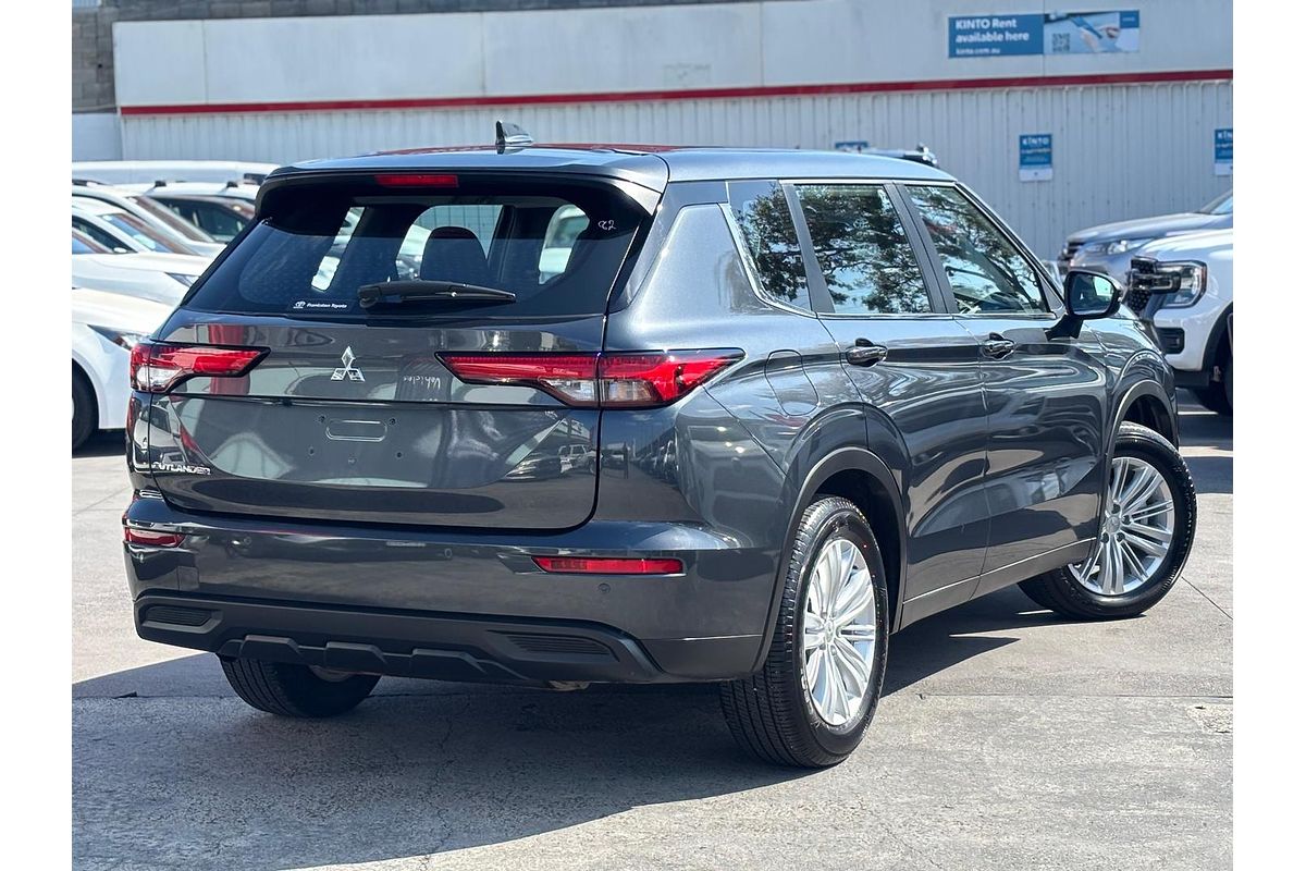 2024 Mitsubishi Outlander ES ZM