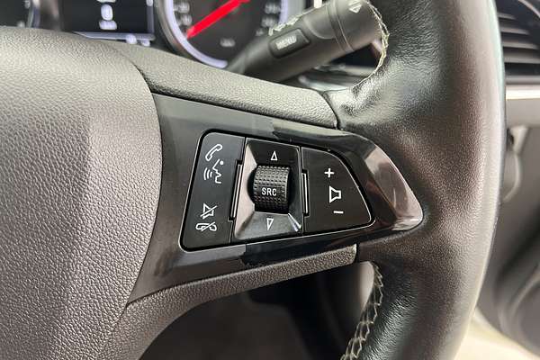 2018 Holden Commodore RS ZB thumb-12