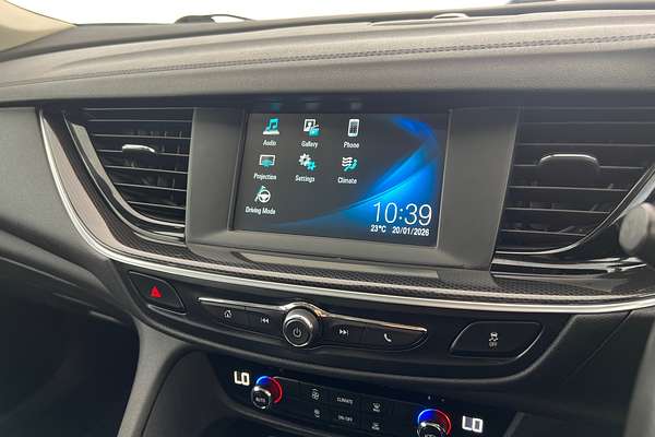 2018 Holden Commodore RS ZB thumb-14