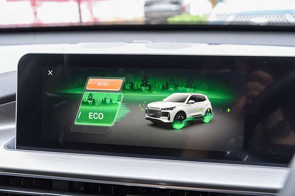 2025 Chery Tiggo 4 Hybrid Urban thumb-12