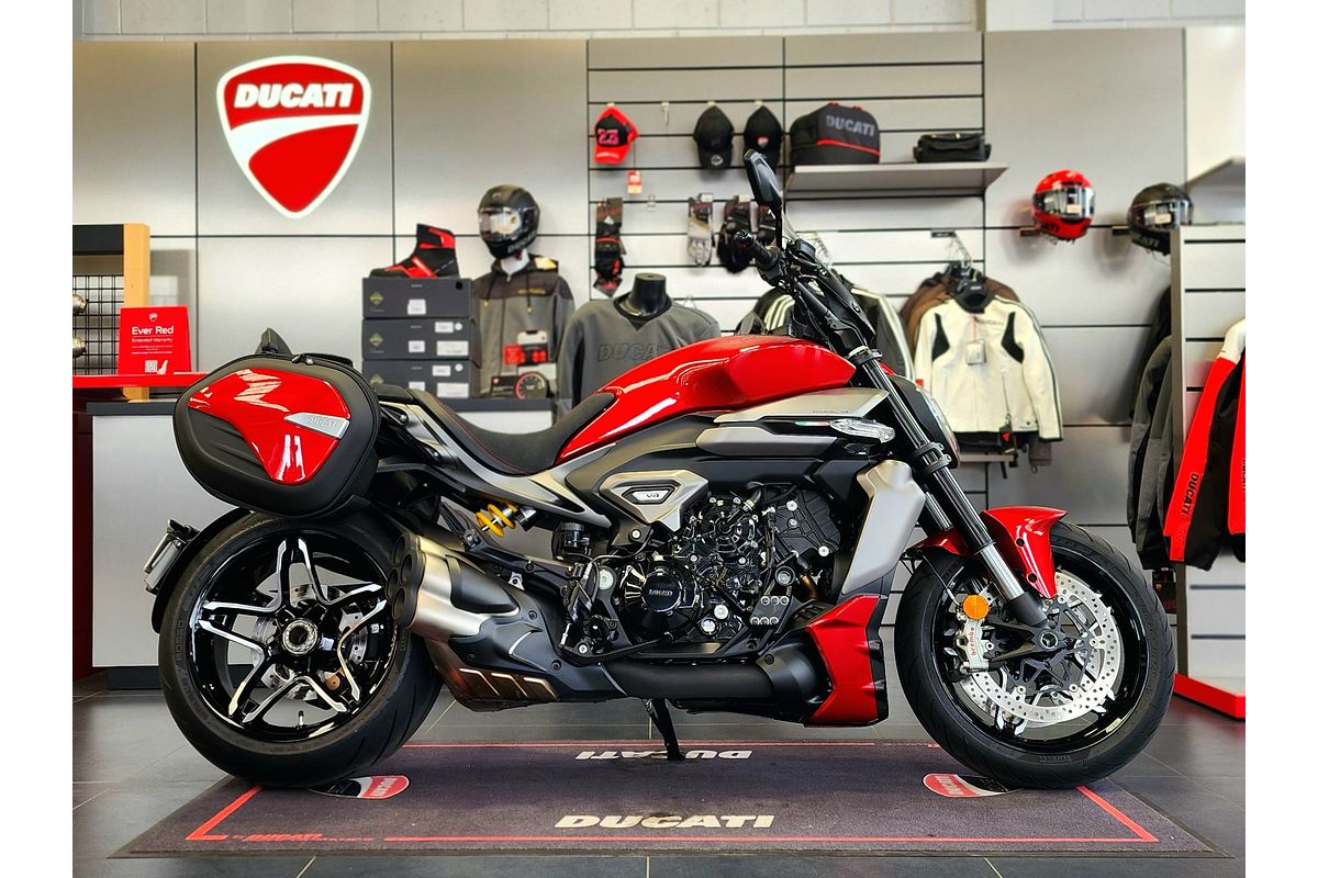 2025 Ducati XDIAVEL V4