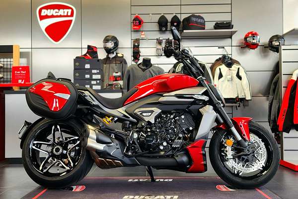 2025 Ducati XDIAVEL V4
