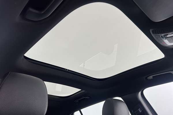 2020 Mercedes-Benz GLB-Class GLB250 X247 thumb-16