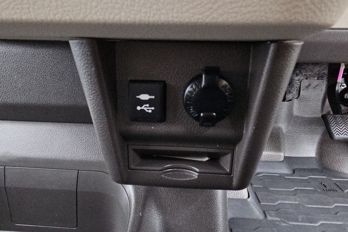 2020 Toyota Hiace Commuter GL GDH322R ELWB High Roof