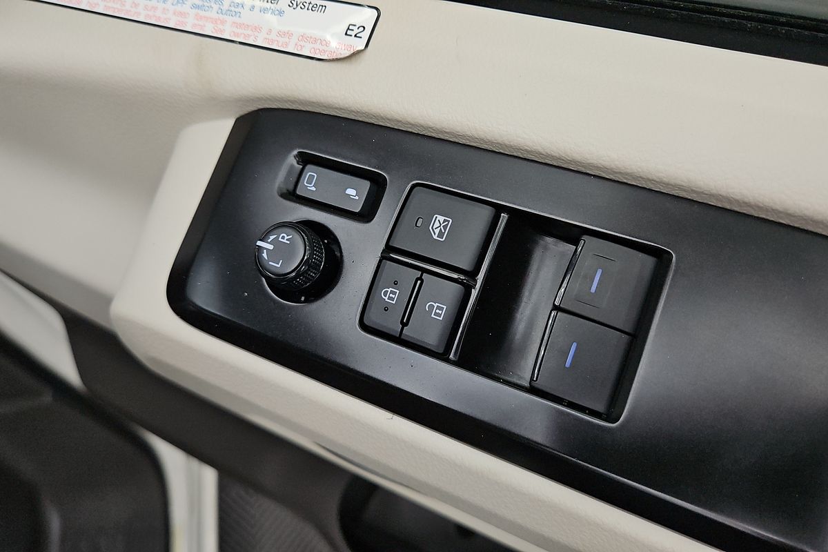 2020 Toyota Hiace Commuter GL GDH322R ELWB High Roof