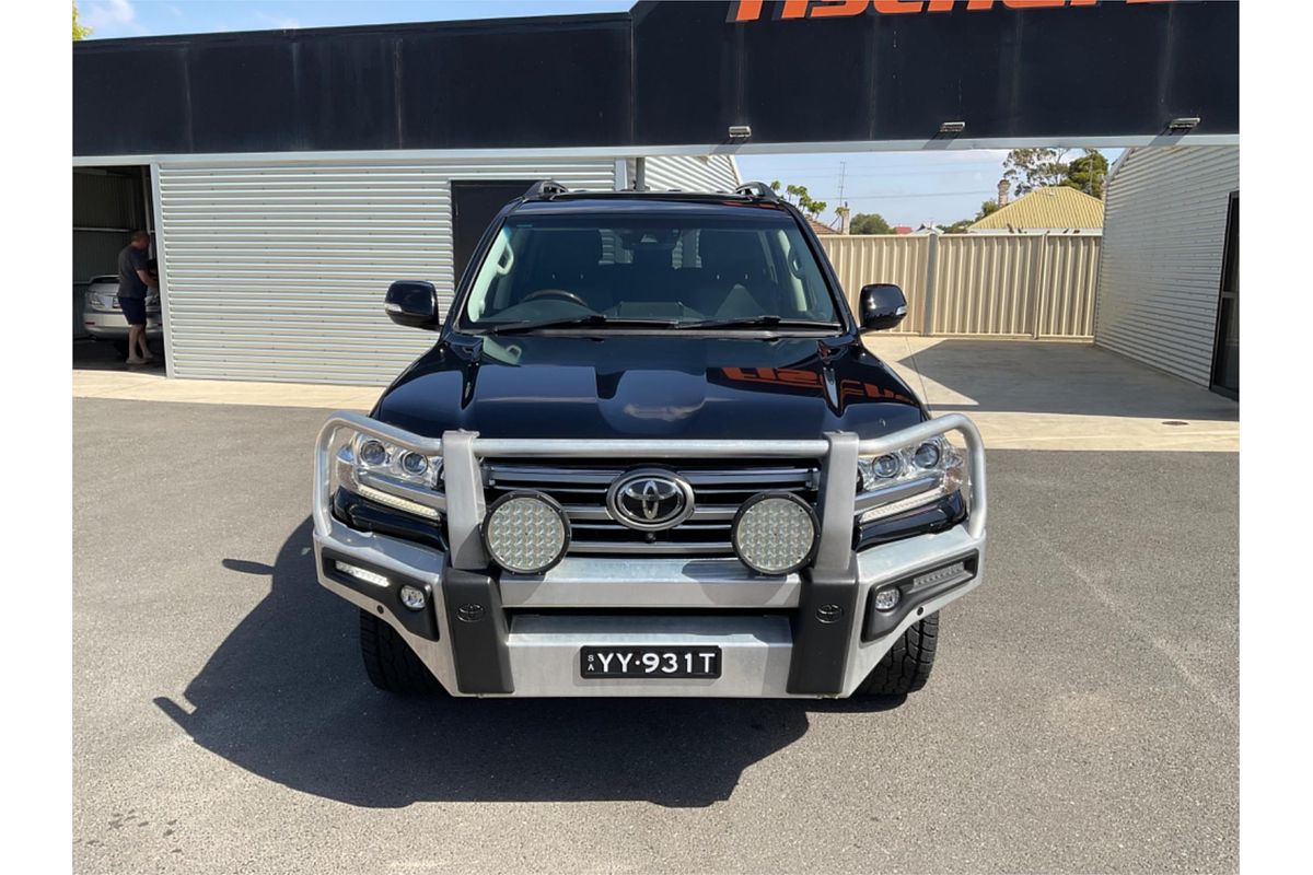 2017 Toyota Landcruiser Sahara VDJ200R