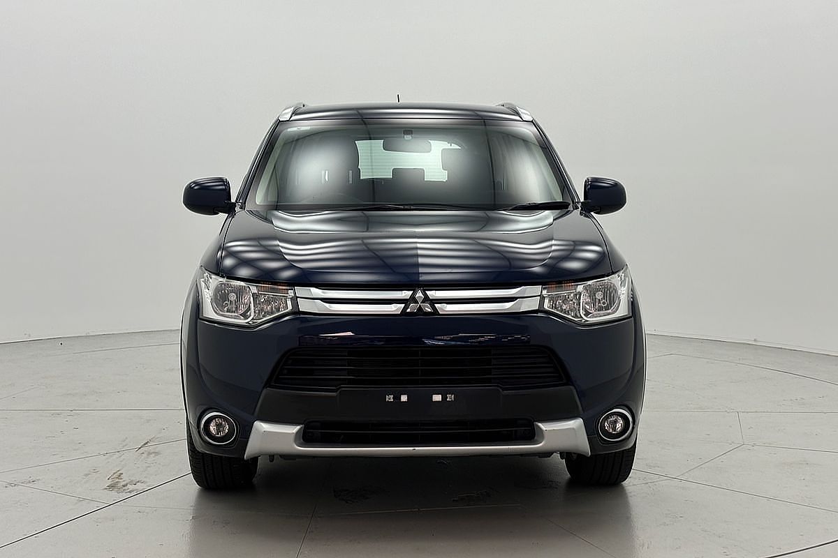 2014 Mitsubishi Outlander ES ZJ