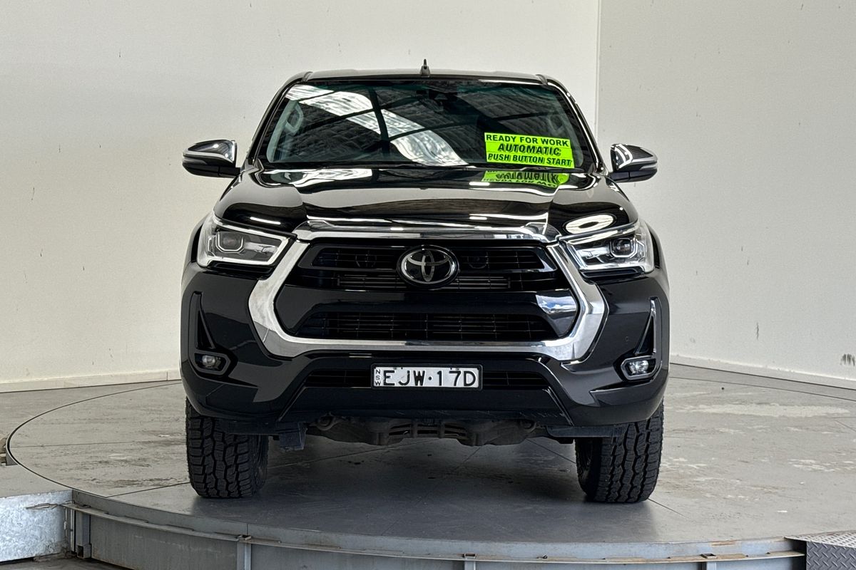 2020 Toyota Hilux SR5 (4x4) GUN126R FACELIFT 4X4