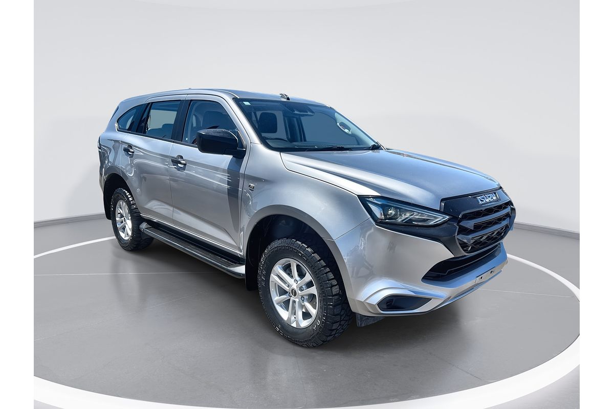 2022 Isuzu MU-X LS-M