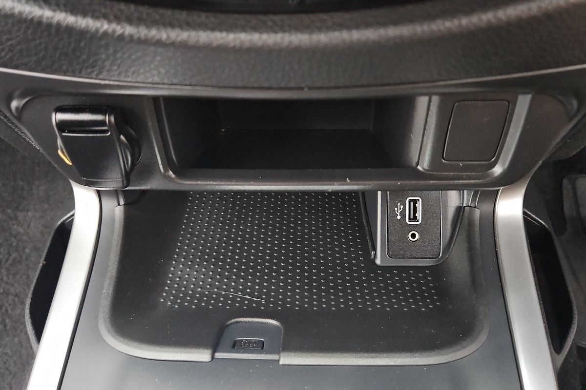 2021 Nissan Navara SL D23 Rear Wheel Drive