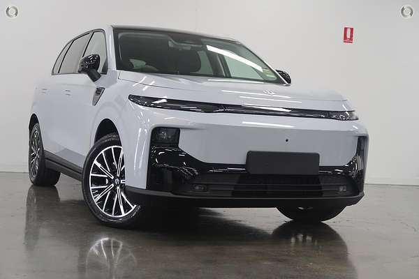 2025 Leapmotor B10 Design LR A12