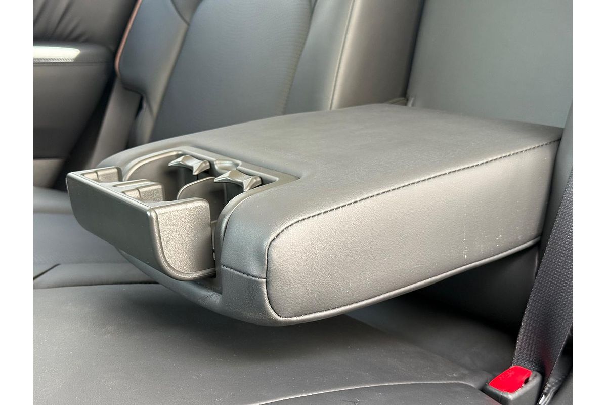 2024 Nissan Patrol Ti Y62