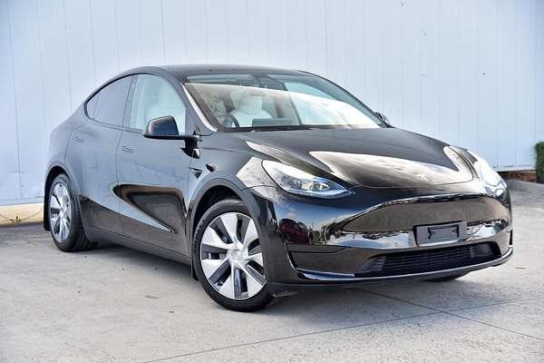 2023 Tesla Model Y Rear-Wheel Drive