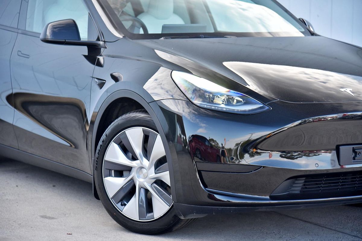 2023 Tesla Model Y Rear-Wheel Drive