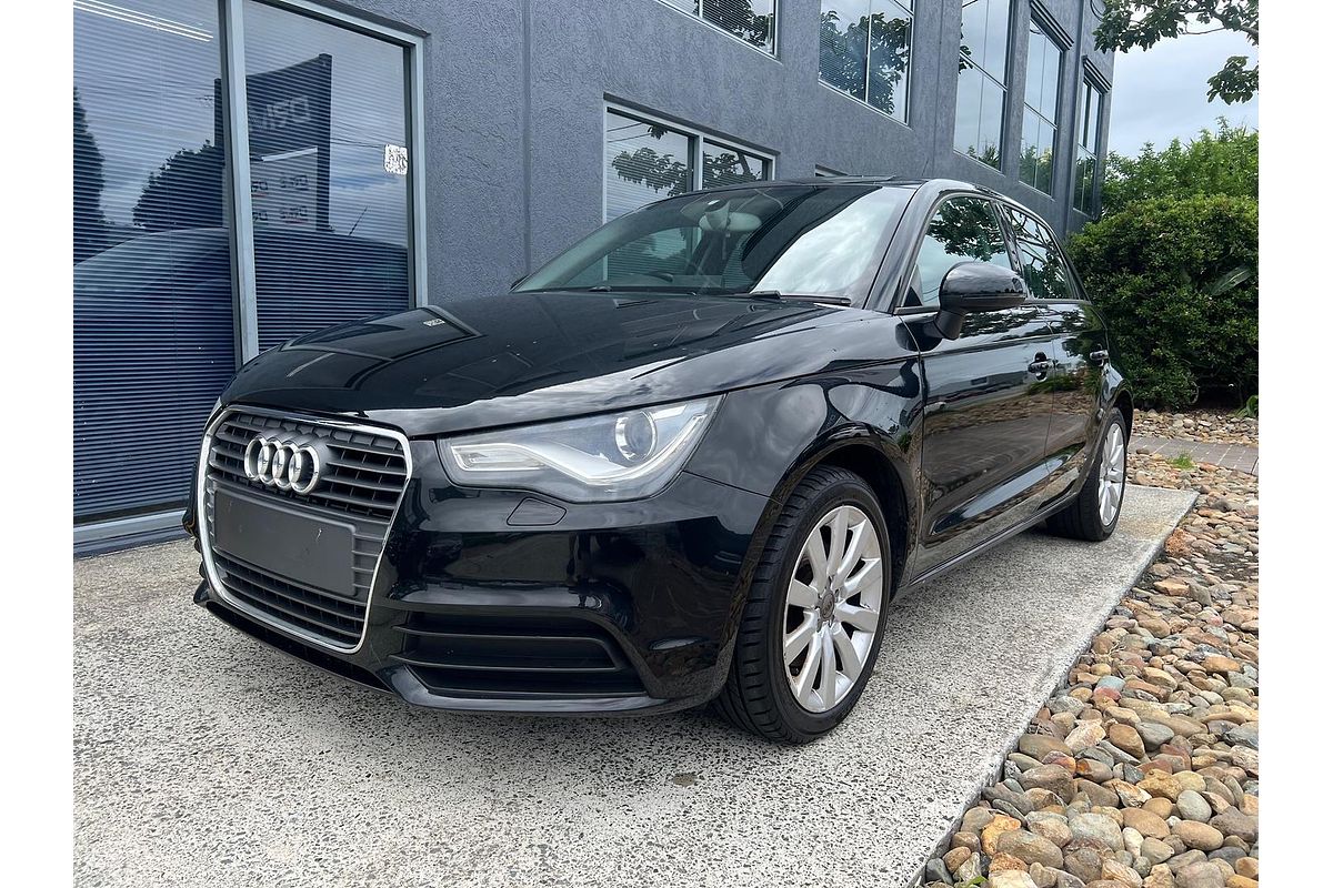 2015 Audi A1 Attraction 8X