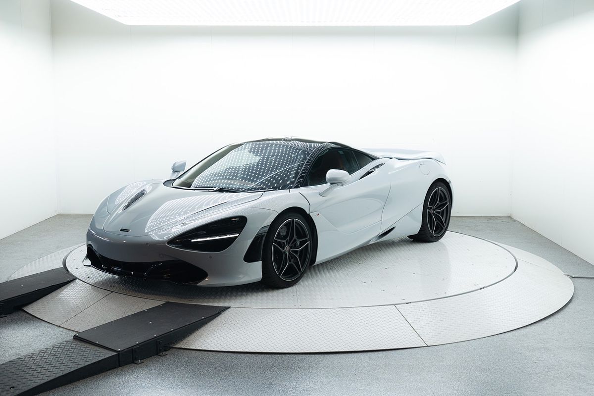 2017 McLaren 720S Luxury P14