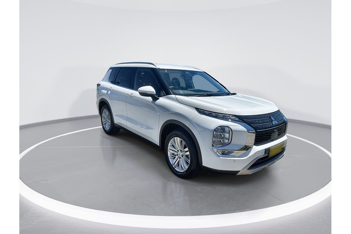 2023 Mitsubishi Outlander LS ZM