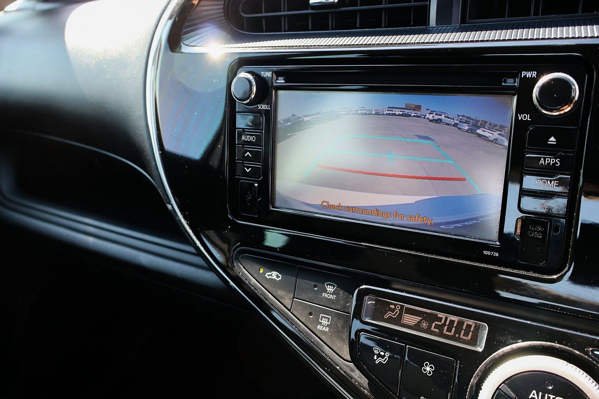 2017 Toyota Prius C NHP10R