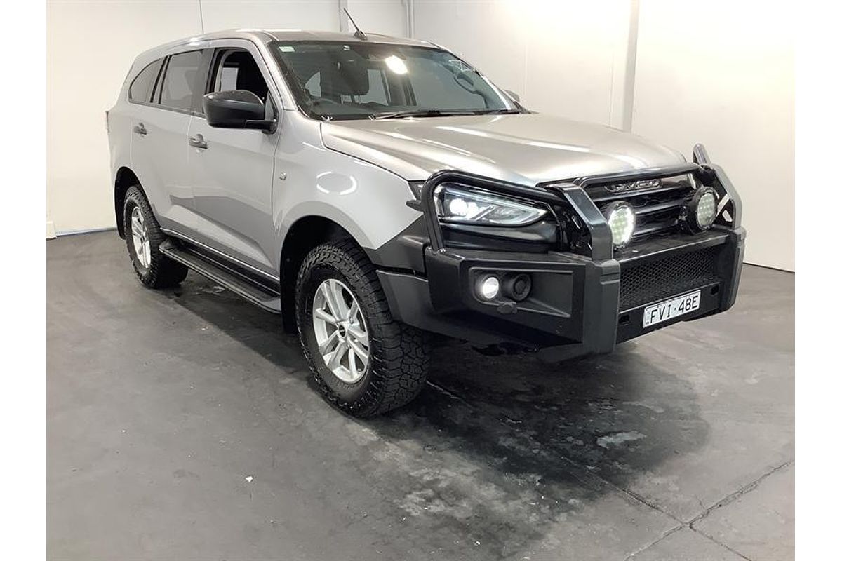 2022 Isuzu MU-X LS-M