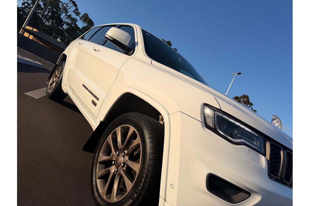 2016 Jeep Grand Cherokee 75th Anniversary WK