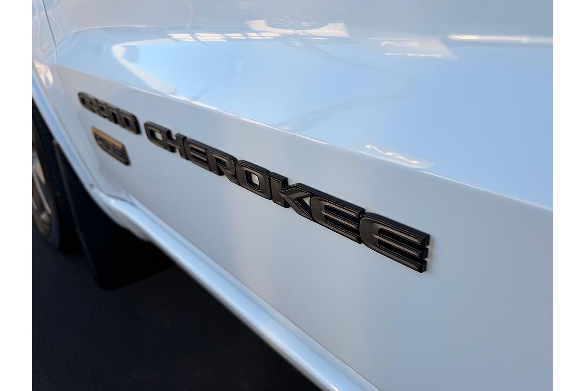 2016 Jeep Grand Cherokee 75th Anniversary WK