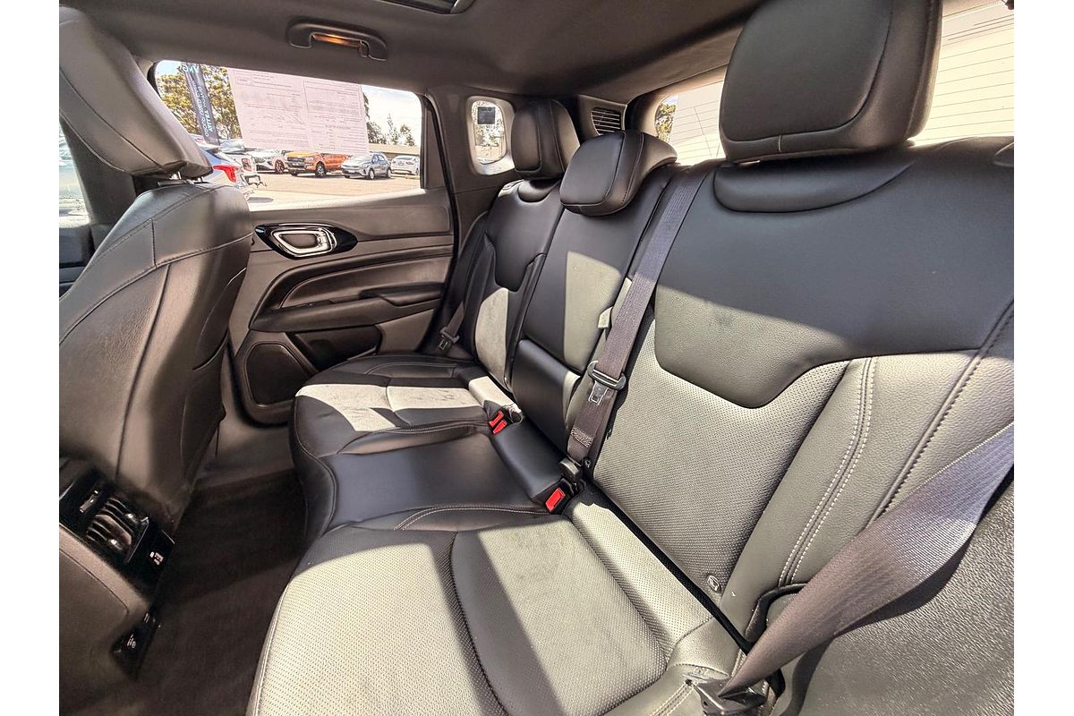 2022 Jeep Compass S-Limited M6