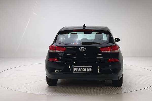 2017 Hyundai i30 Active PD thumb-6