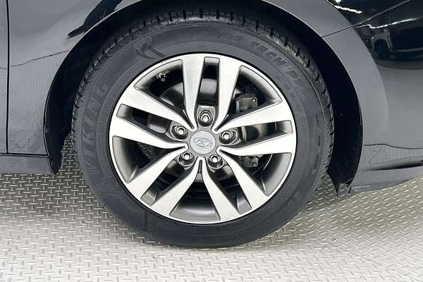 2017 Hyundai i30 Active PD thumb-9