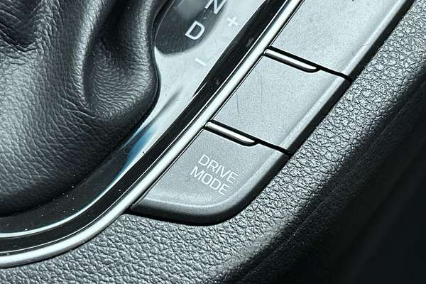 2017 Hyundai i30 Active PD thumb-15