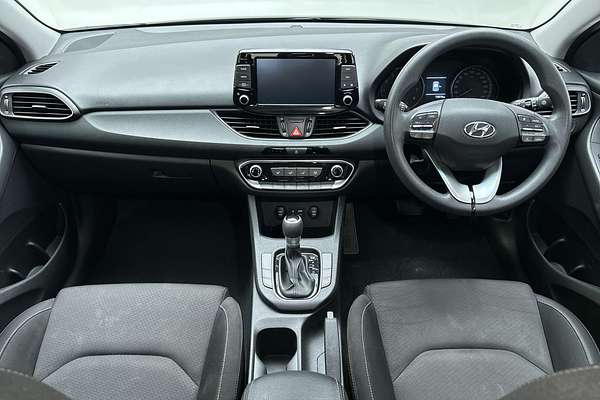 2017 Hyundai i30 Active PD thumb-19