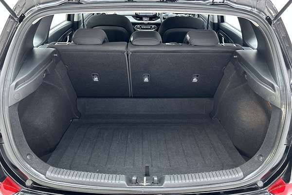 2017 Hyundai i30 Active PD thumb-20