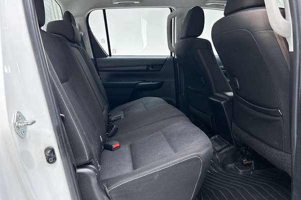 2021 Toyota Hilux SR GUN126R 4X4 thumb-10