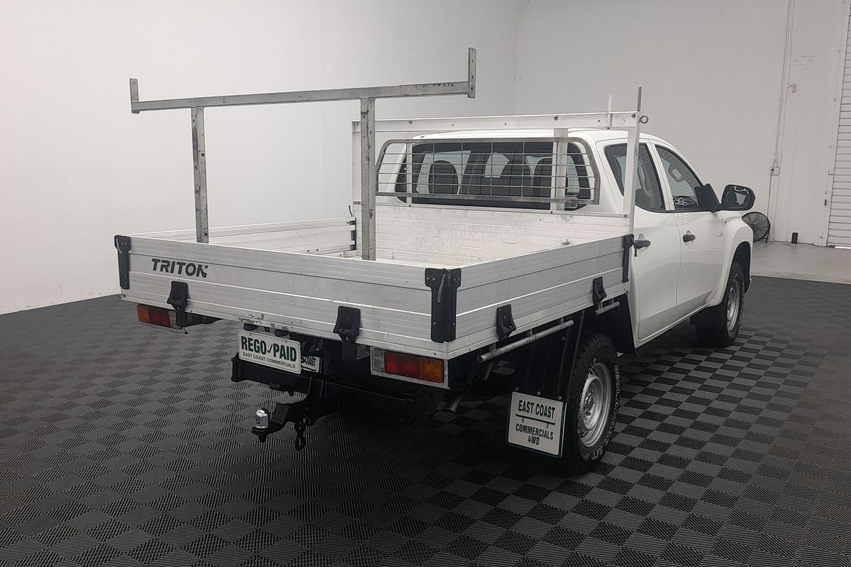 2022 Mitsubishi Triton GLX MR 4X4