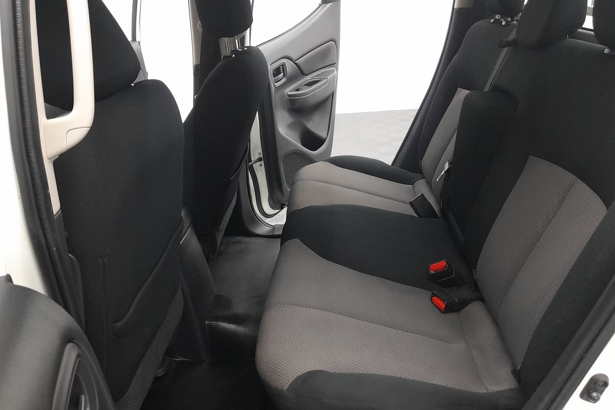 2022 Mitsubishi Triton GLX MR 4X4