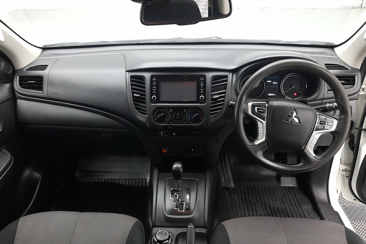 2022 Mitsubishi Triton GLX MR 4X4