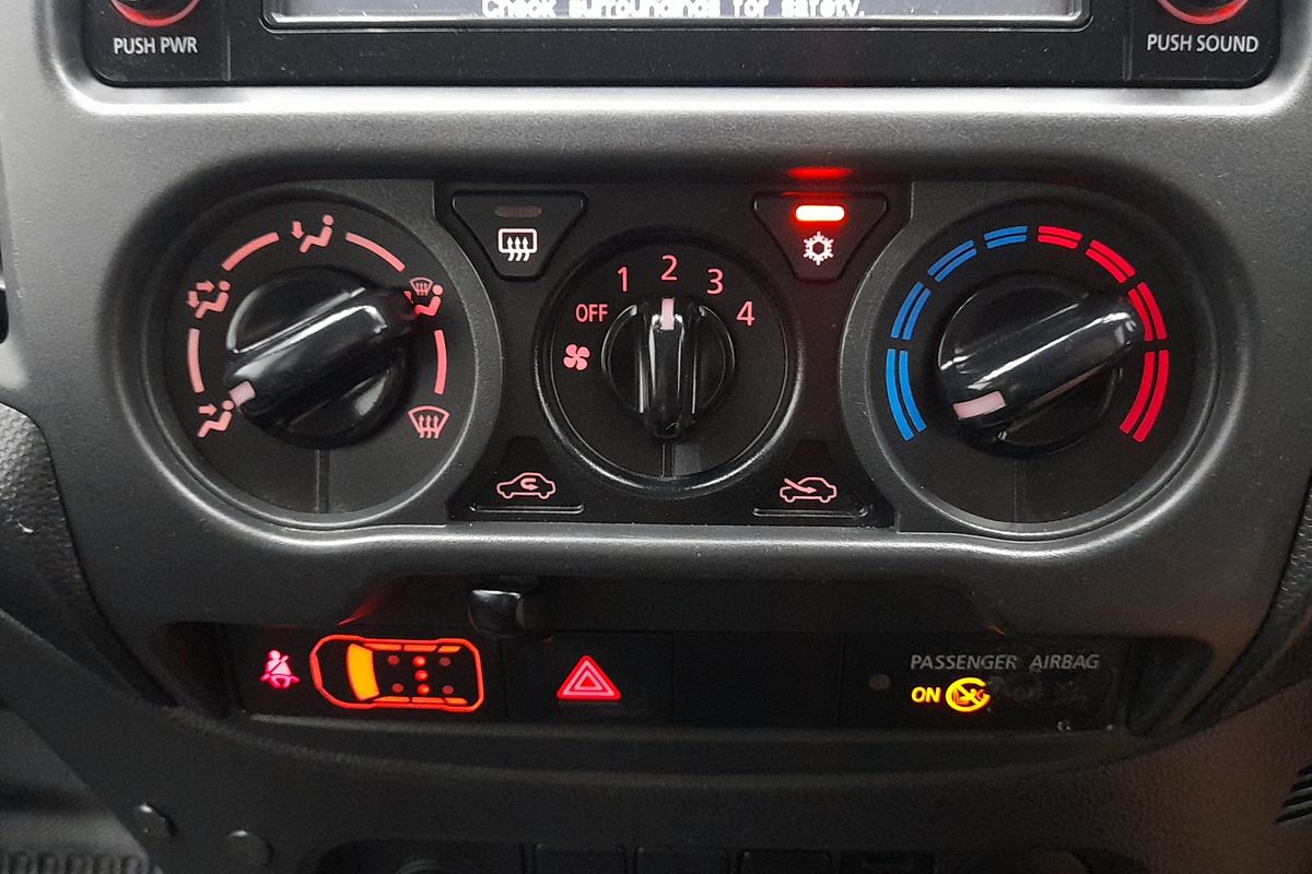 2022 Mitsubishi Triton GLX MR 4X4