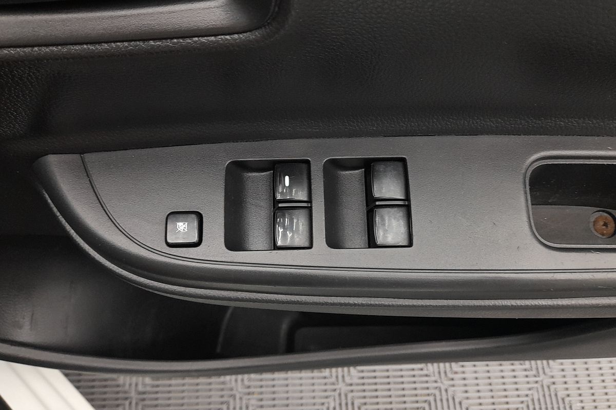 2022 Mitsubishi Triton GLX MR 4X4