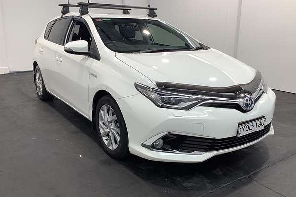 2017 Toyota Corolla Hybrid ZWE186R