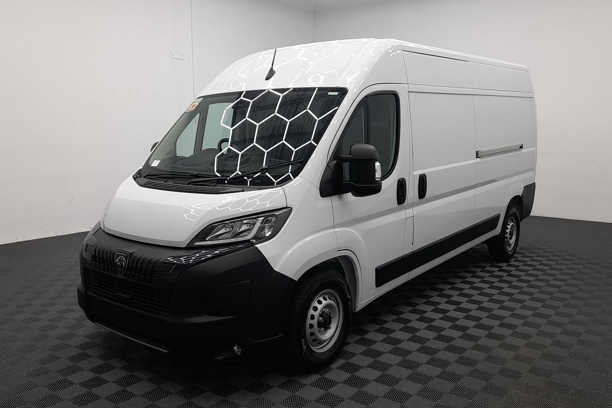 2025 Peugeot Boxer Pro X250 LWB Mid Roof