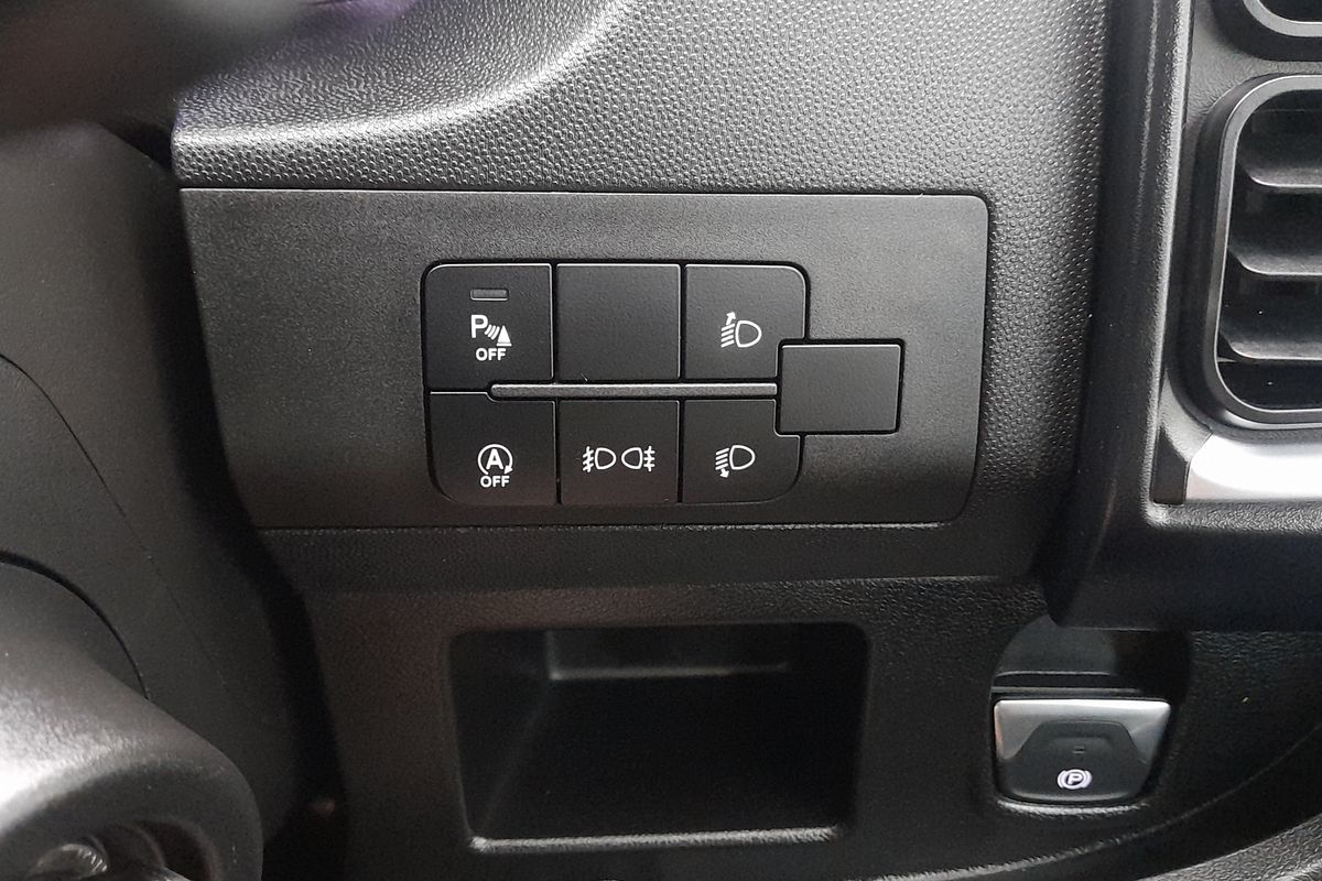 2025 Peugeot Boxer Pro X250 LWB Mid Roof