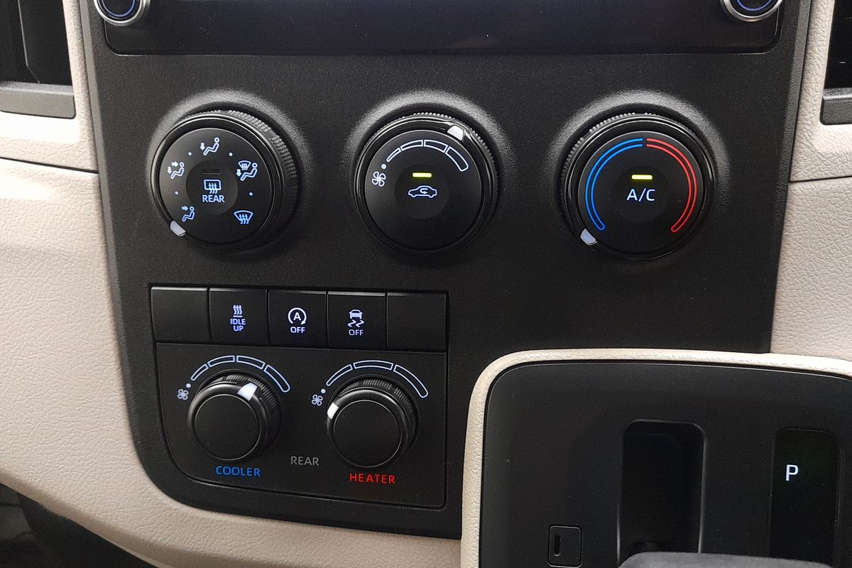 2021 Toyota Hiace Commuter GDH322R ELWB High Roof